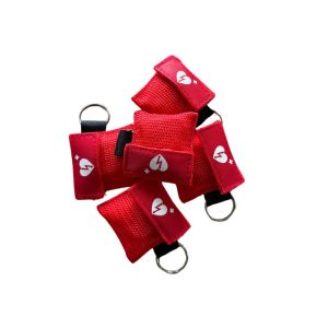 Rode EHBO-sleutelhangers met witte hartjes en bliksem.